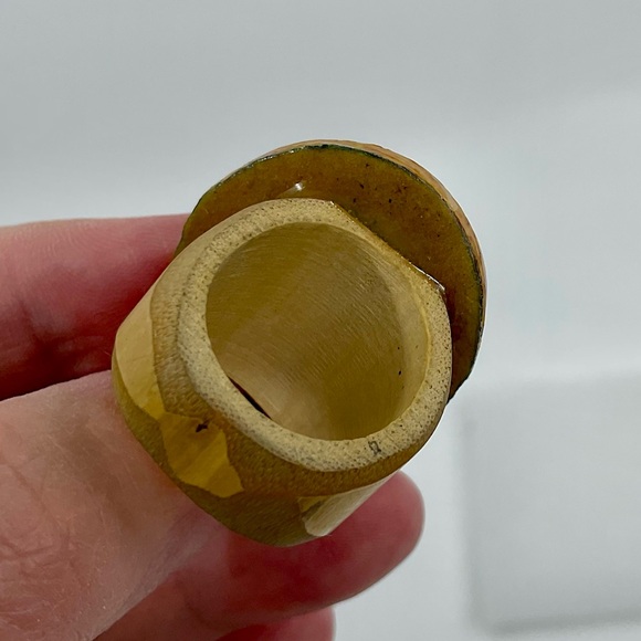 Vintage Pressed Flower Carved Bamboo Ring - Picture 2 of 6